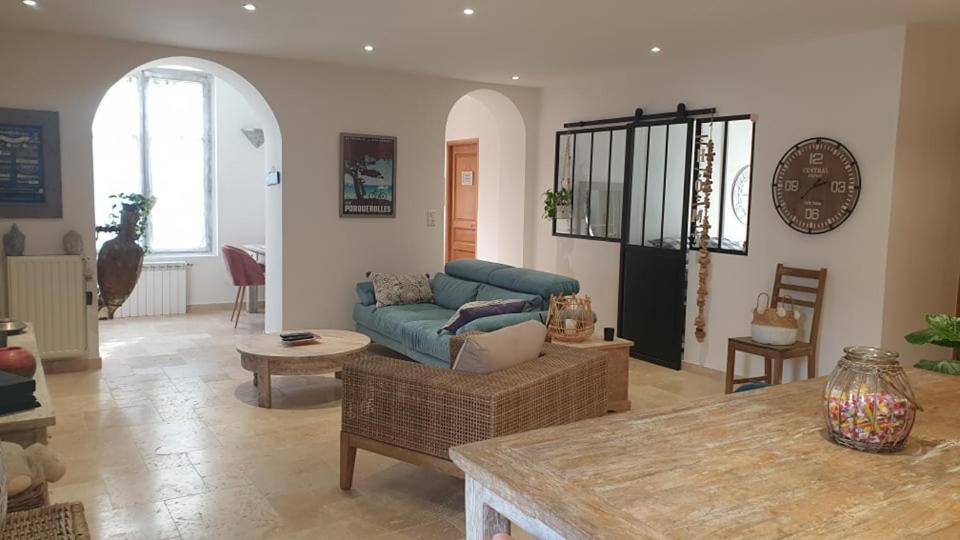 RDC de maison avec terrasse barbecue Toulon Extérieur photo