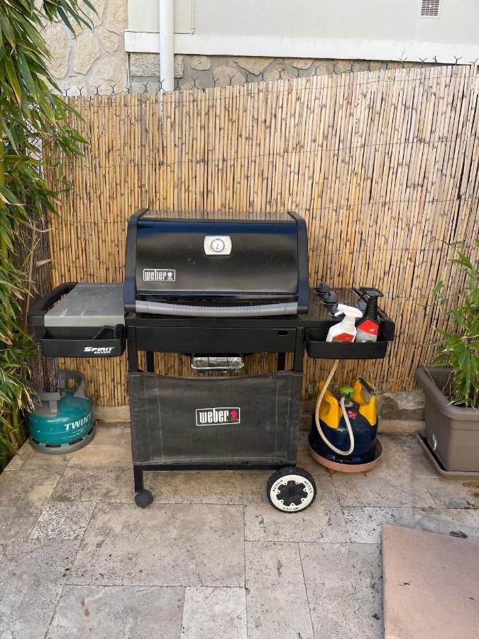 RDC de maison avec terrasse barbecue Toulon Extérieur photo