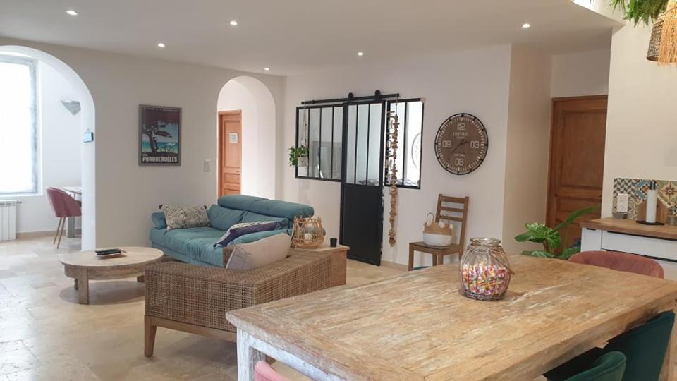 RDC de maison avec terrasse barbecue Toulon Extérieur photo